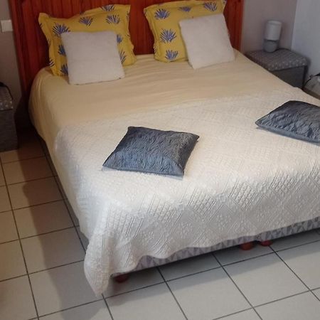 Chambre D'Hotes Les Ormeaux Saint-Georges-des-Côteaux Dış mekan fotoğraf